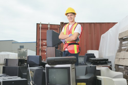 Local waste clearance service in Shortlands